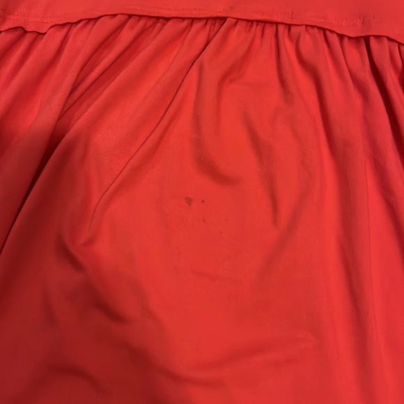 Super soft tank top- isn’t as bright as the picture. - Picture 2 of 2